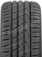 235/65R17 104W